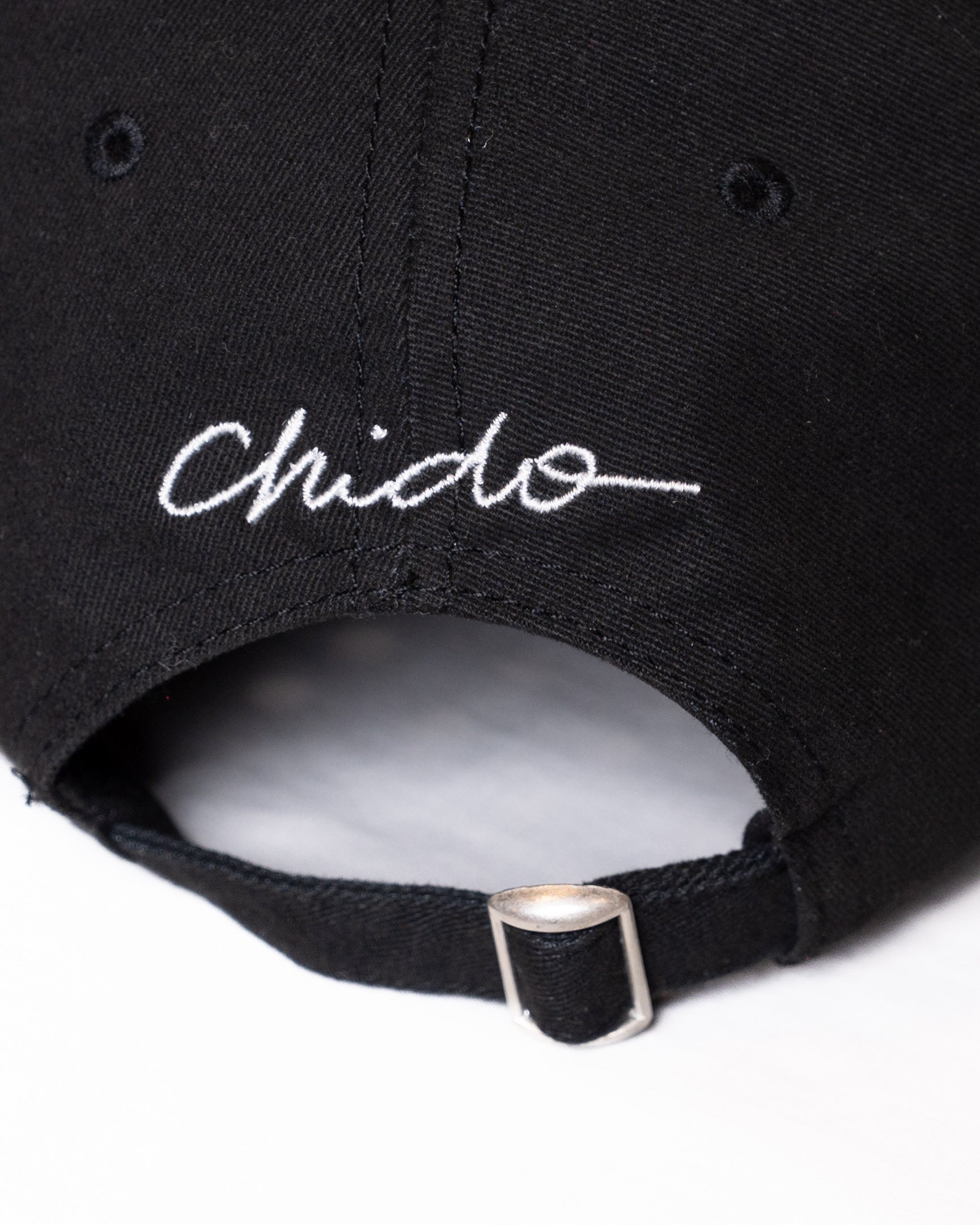 Black courtside cap. Chido