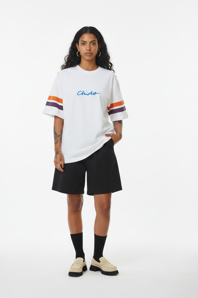 White unisex oversized T-shirt. EEE