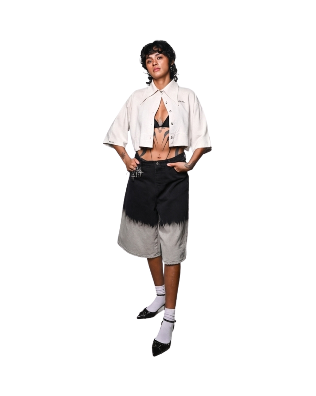 Outfit con camisa de lino beige Crop Signature CHIDO