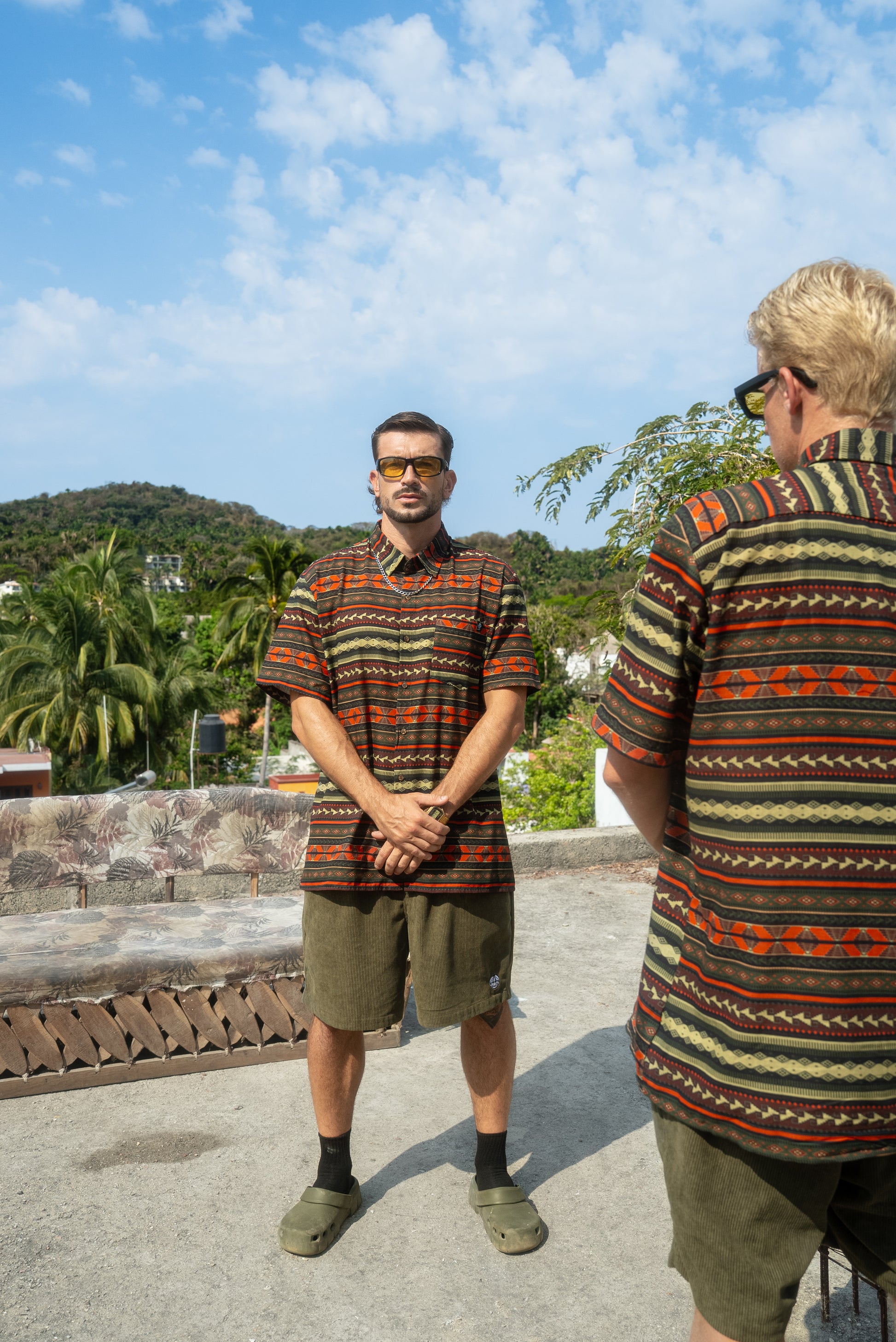 Camisa Mitla CHIDO de lino con diseño inspirado en la arquitectura zapoteca