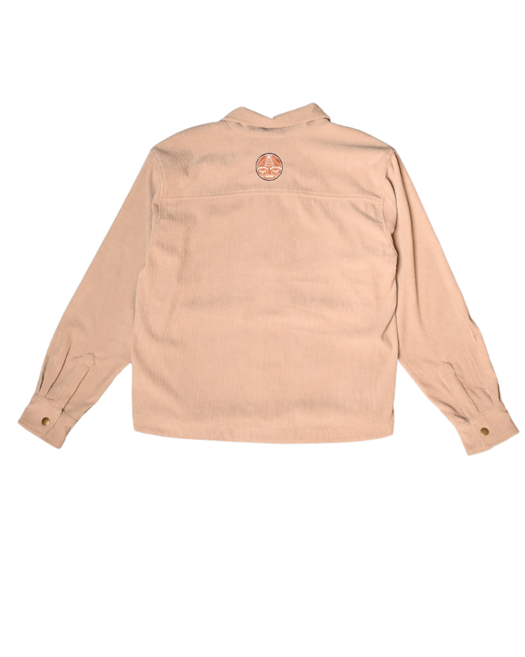 Parte trasera chamarra beige con parche bordado