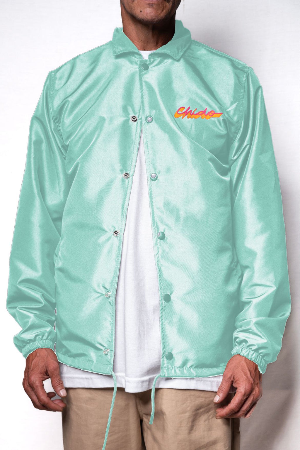 Coach jacket unisex inspirada en el streetwear mexicano CHIDO