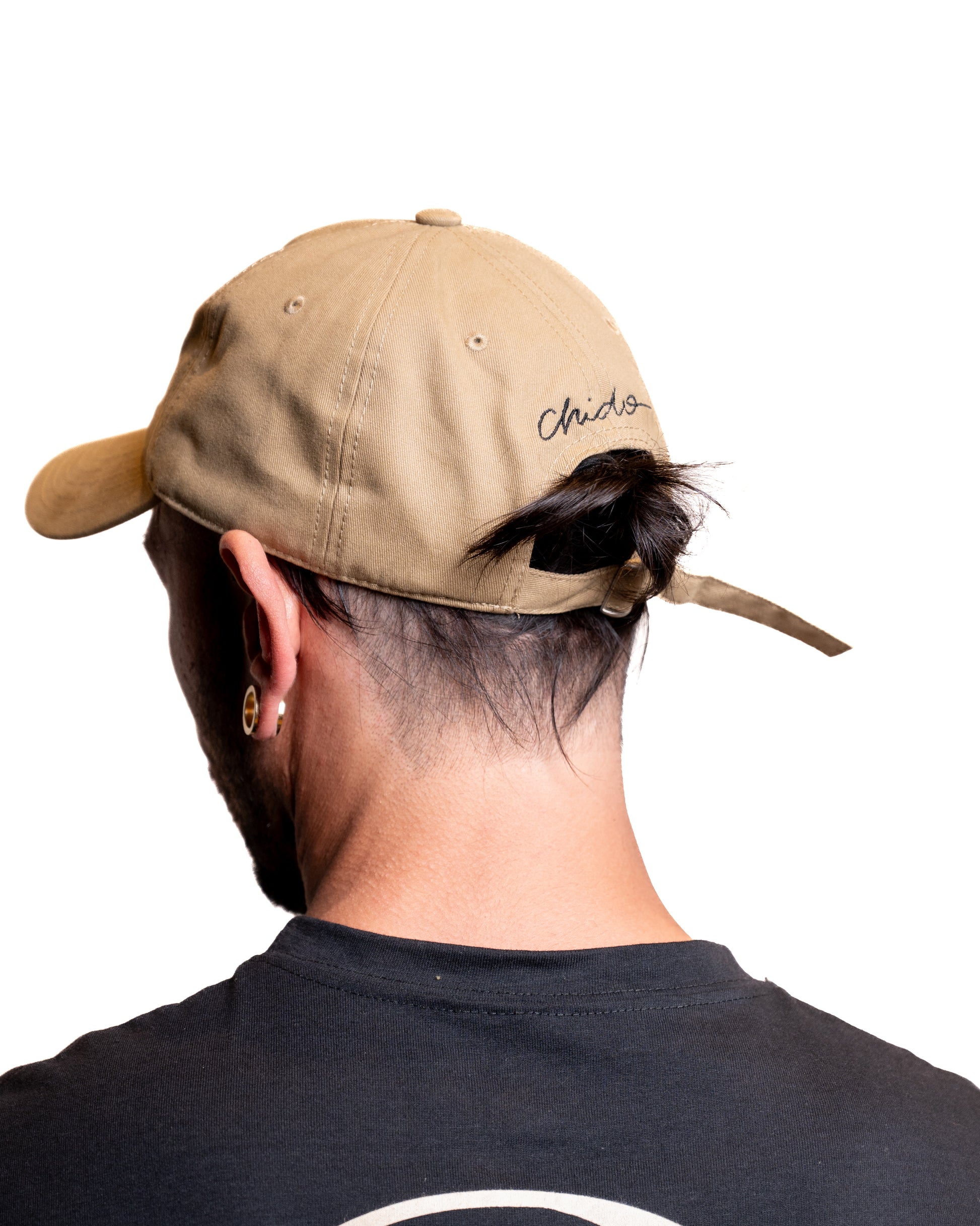 Parte trasera de la gorra Court Side beige CHIDO con correa ajustable