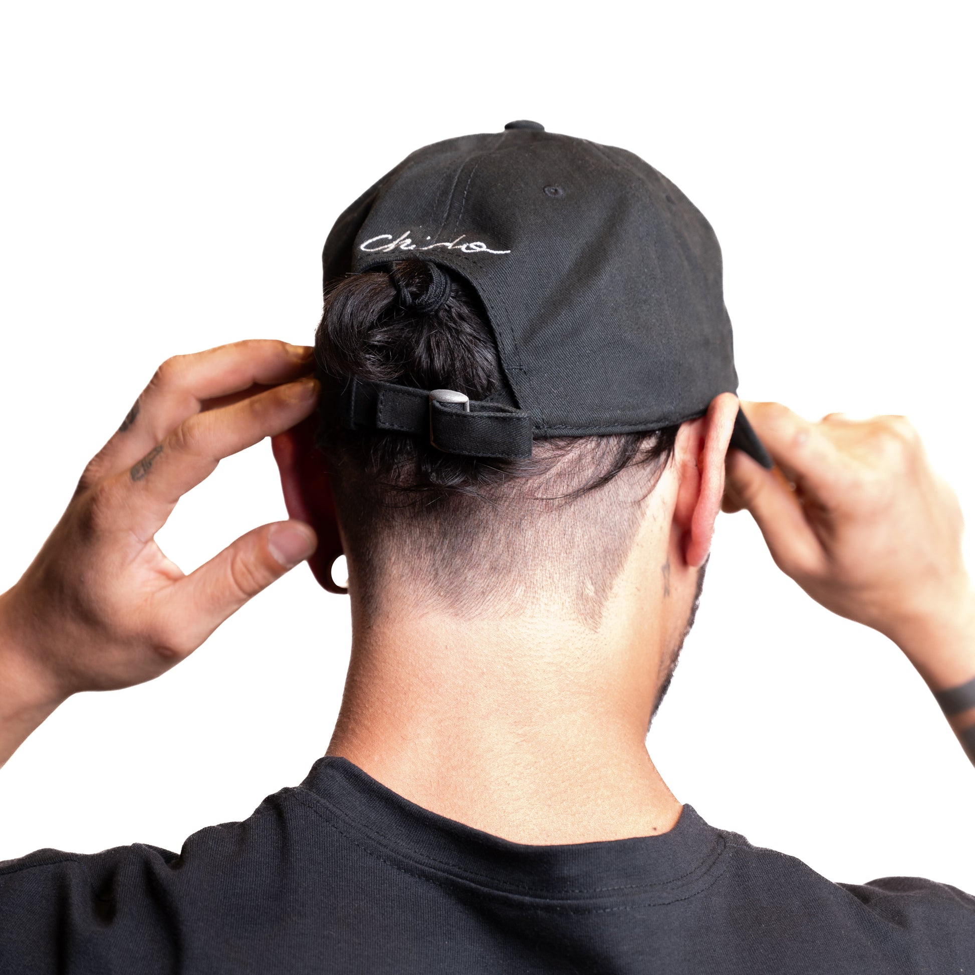 Gorra Court Side negra CHIDO con visera curva y logo bordado