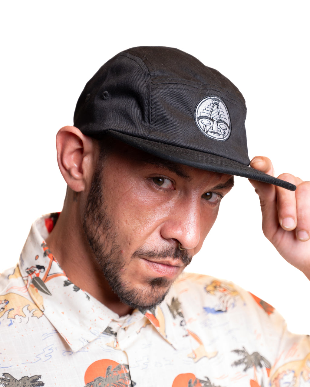 Gorra negra de 5 paneles CHIDO con diseño de streetwear mexicano