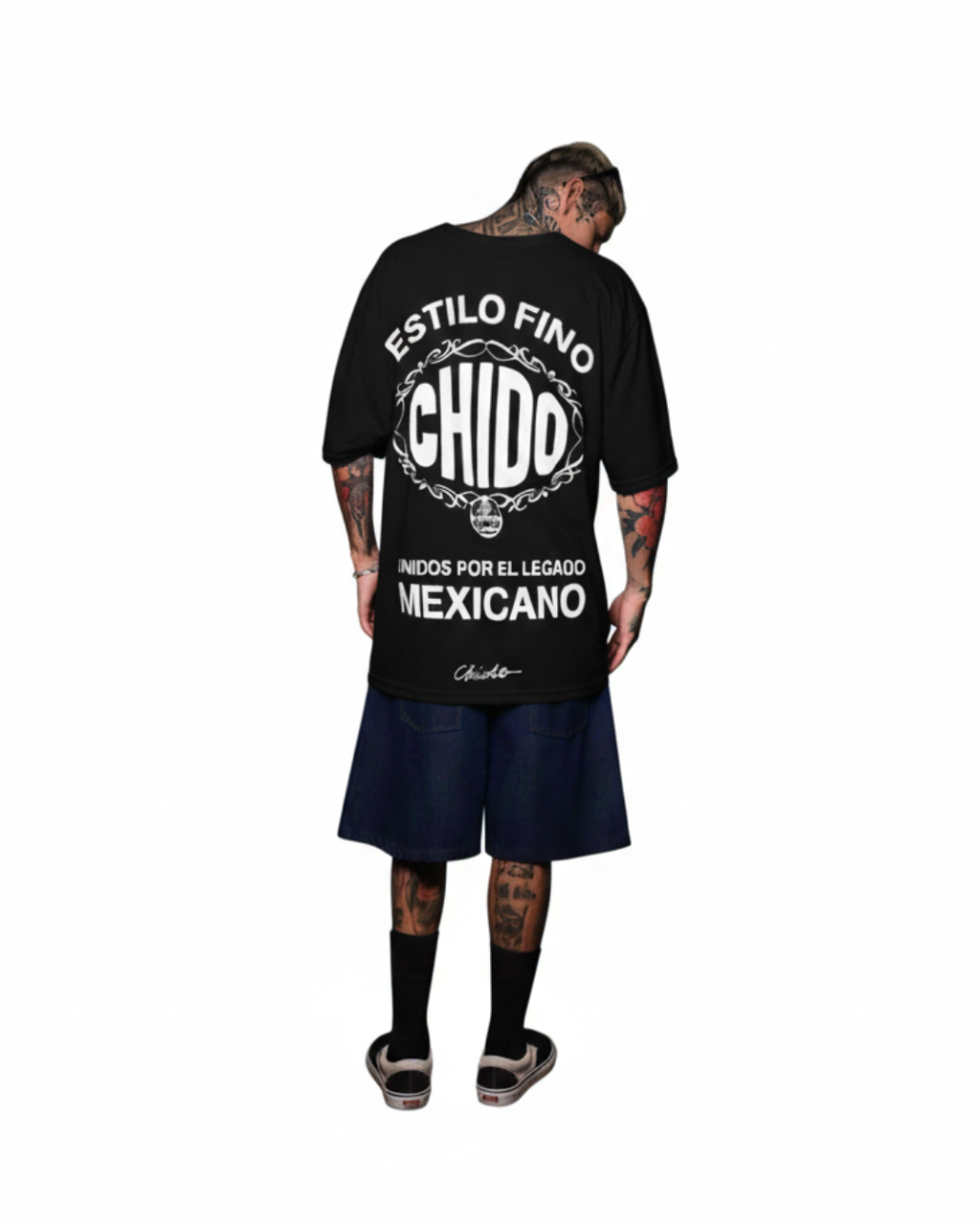 Playera negra CHIDO de inspiración chicana hecha en México