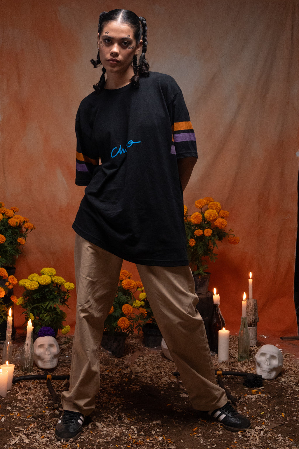 Playera oversize negra CHIDO inspirada en el Día de Muertos y el streetwear mexicano