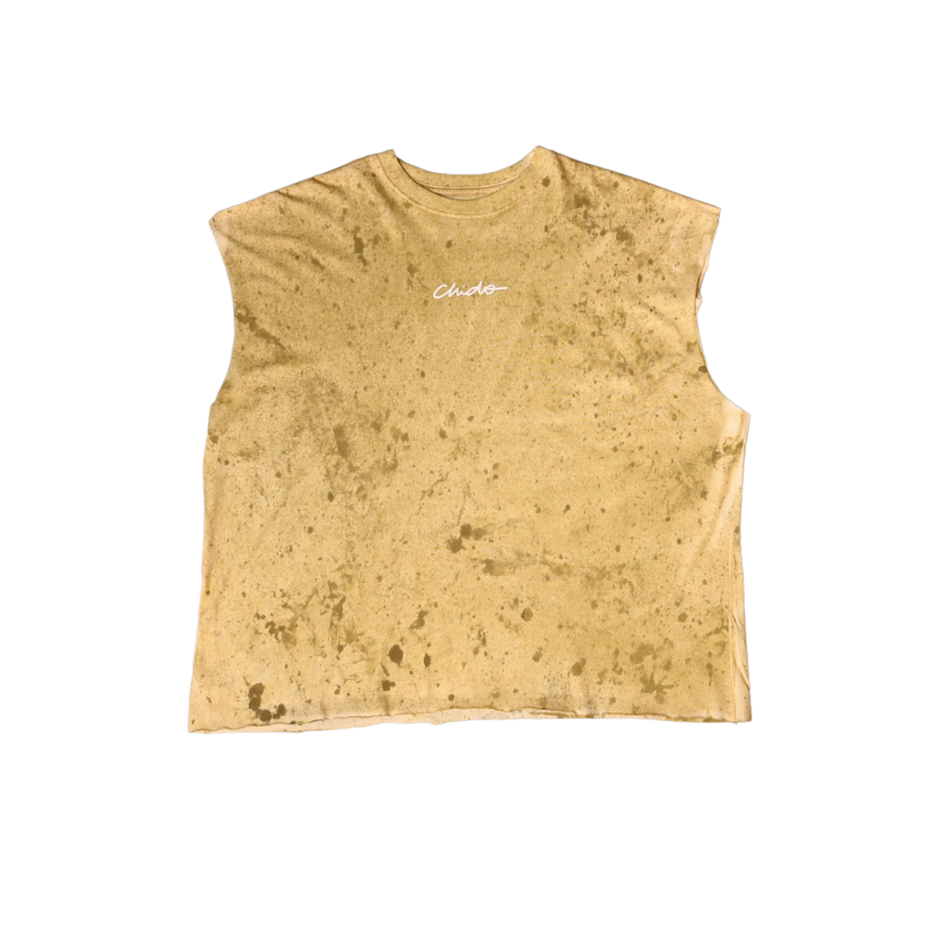 Playera sin mangas tie dye arena unisex CHIDO vista frontal